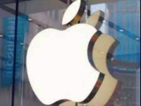 アップルは、サム・オルトマン氏率いるオープンAIを選び、ChatGPTをiPhoneに統合するための取引がほぼ完了したと報じられています。