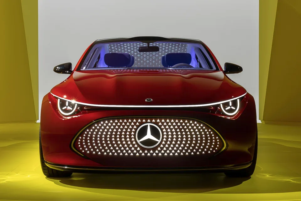 Fight against Tesla! Mercedes-Benz and BMW release a major electric “killer  weapon”