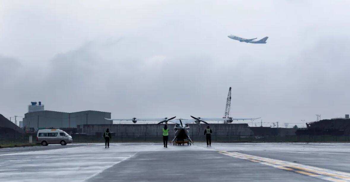 Chinese eVTOL maker Autoflight completes test flight at Shanghai Pudong Airport-CnEVPost
