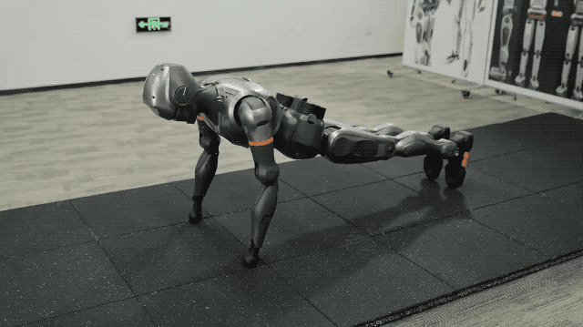 The walking video of humanoid robots in Shenzhen has gone