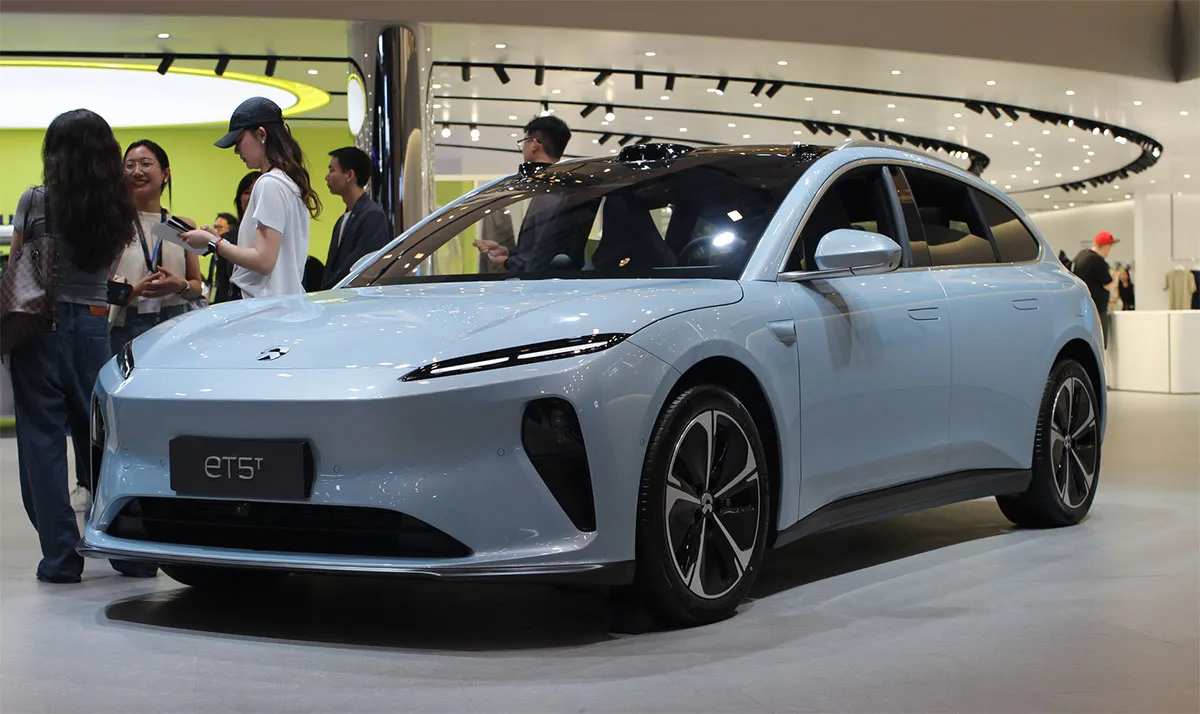 蔚來對所有100kWh 長續航車型的價格下調了2780 美元