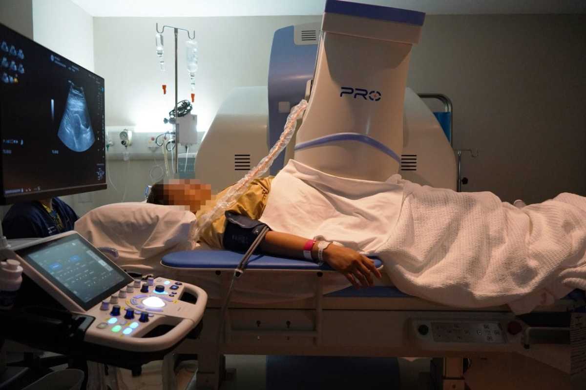 Dsh2 KPJ的DSH2成爲東南亞首個引入仰臥位高強度聚焦超聲(HIFU)治療子宮肌瘤的機構。