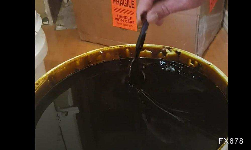 Oil Shock Lifts Freight Costs | Cross-Border Sellers Act Now